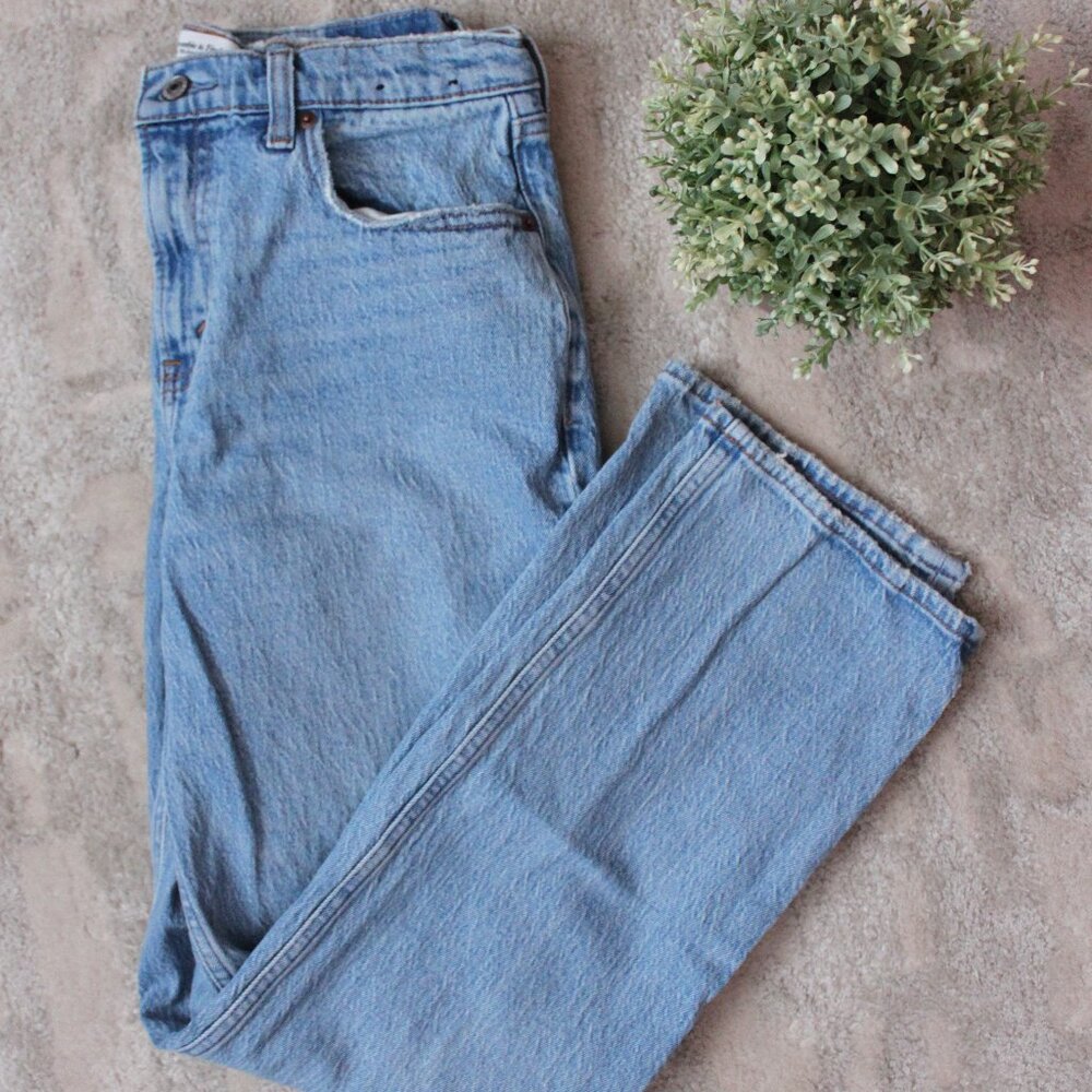 Abercrombie & Fitch 90s Straight Mid Rise Jeans